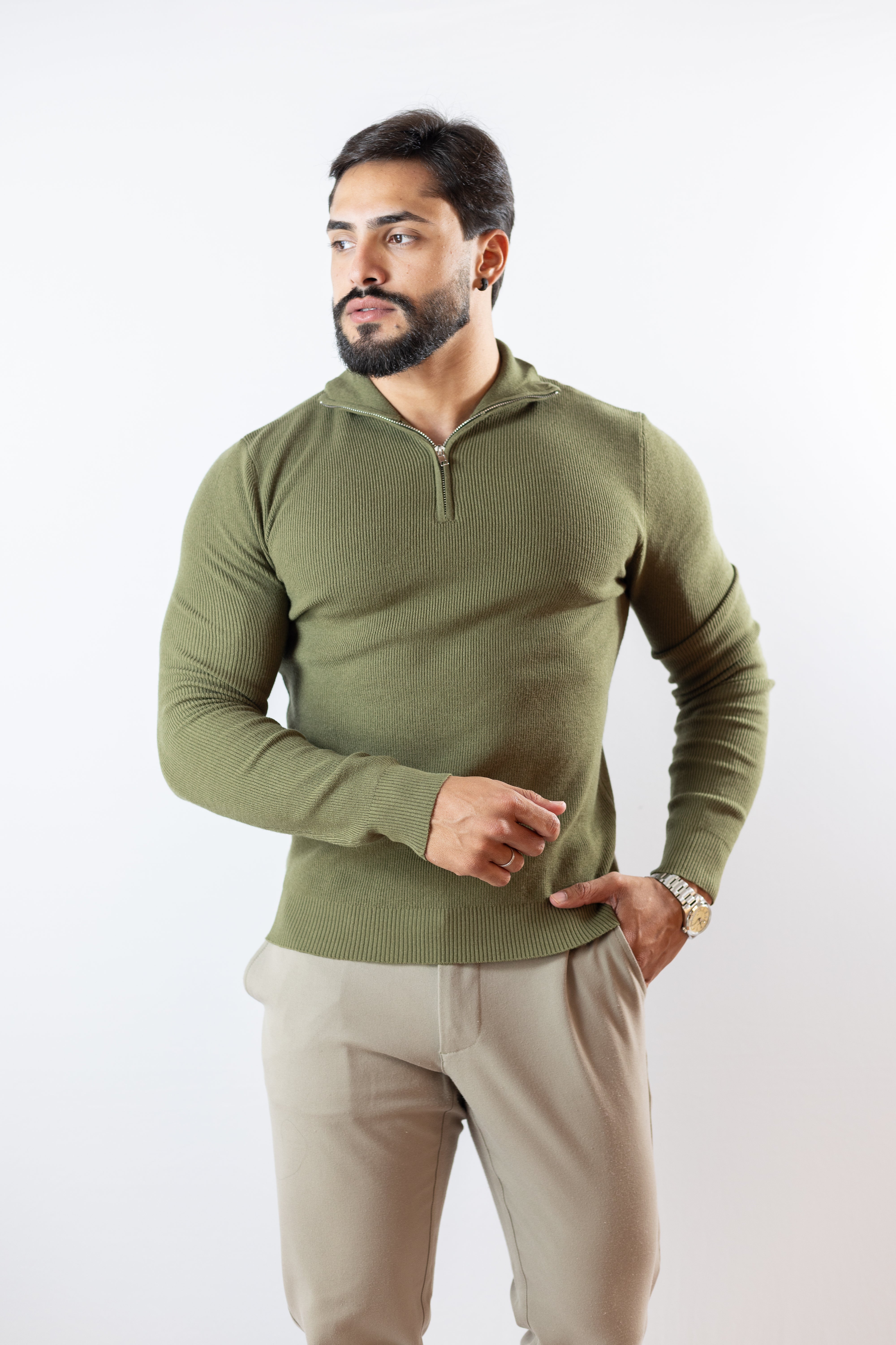 Blusa de Tricot Masculina com Zíper e Gola Alta Verde Casual