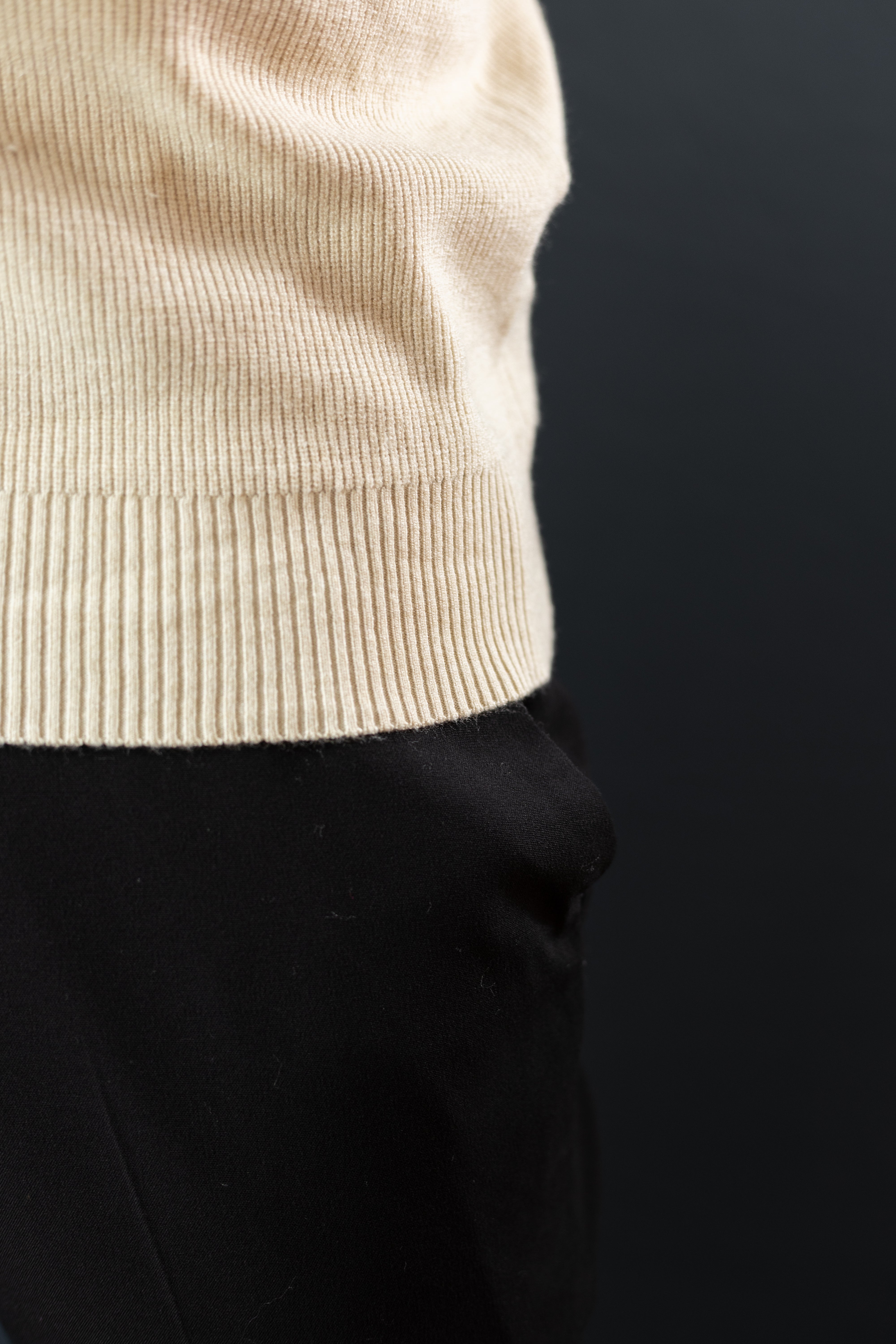 Blusa de Tricot Masculina com Zíper e Gola Alta Off-white Casual