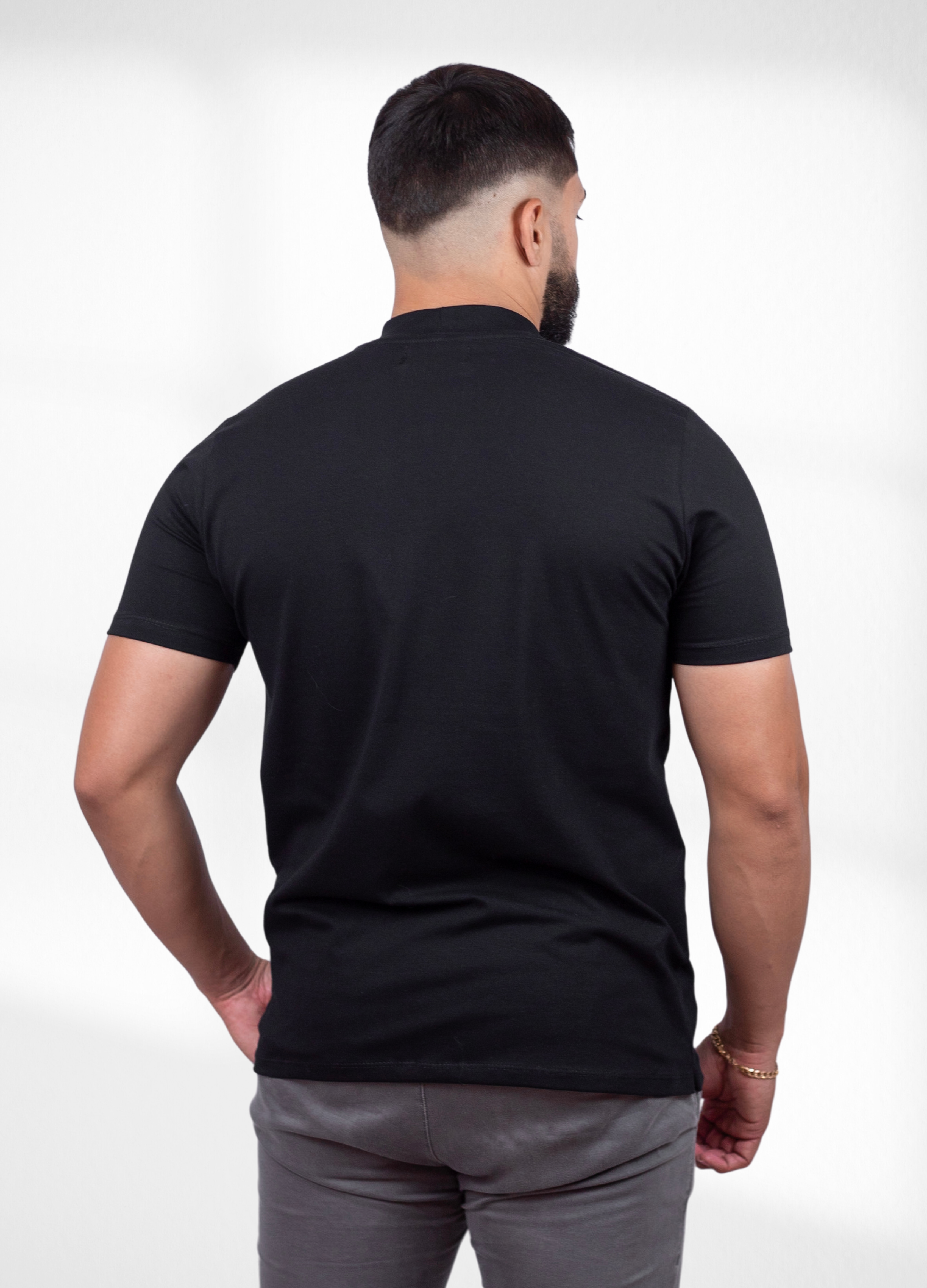 Camiseta Gola alta Preta - Algodão Egípcio