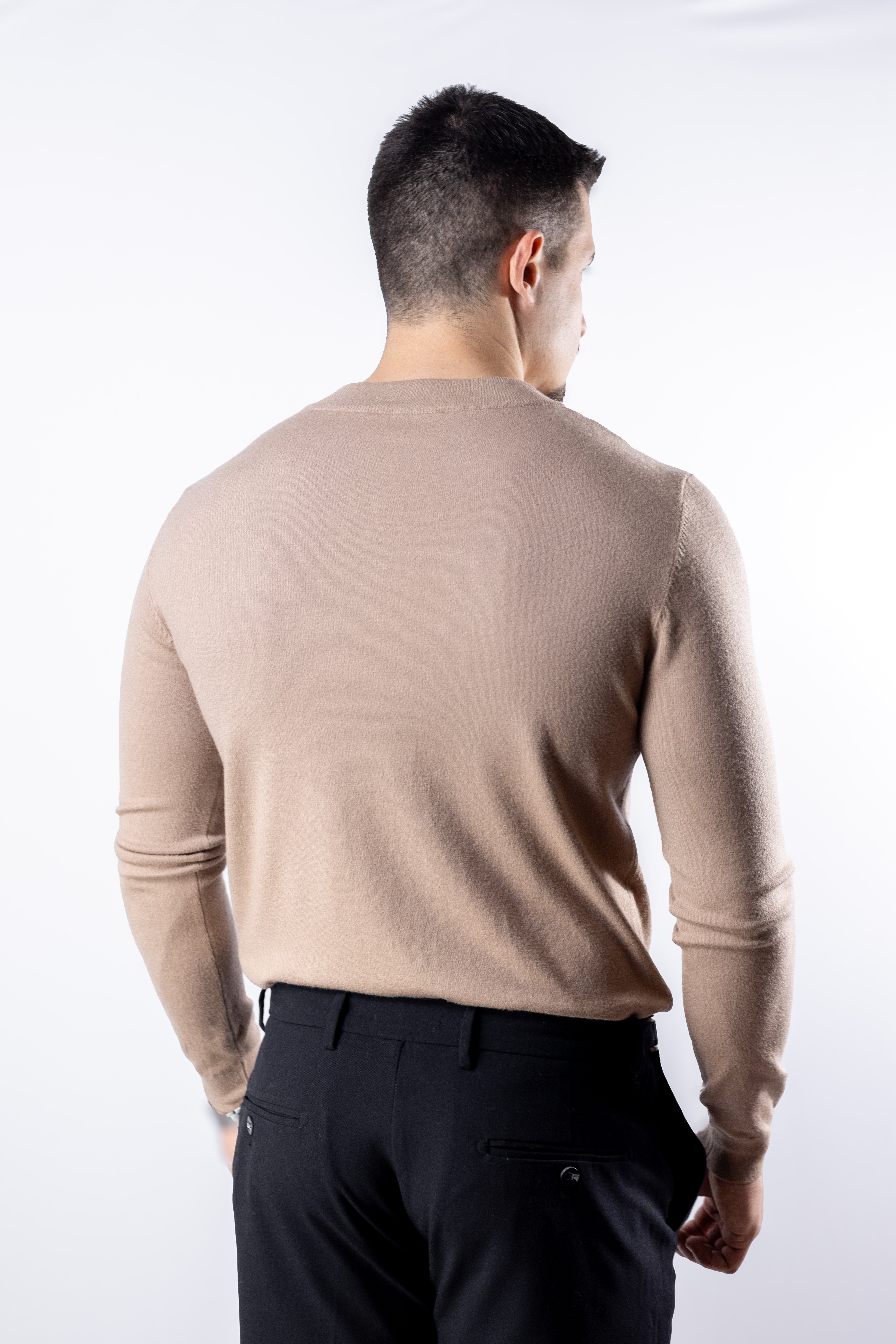 Sueter Tricot masculino gola redonda Bege com toque cashmere