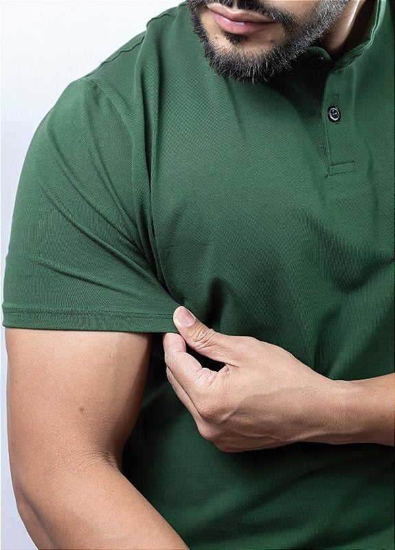 Camiseta Henley verde militar (gola padre)  - Algodão Egípcio