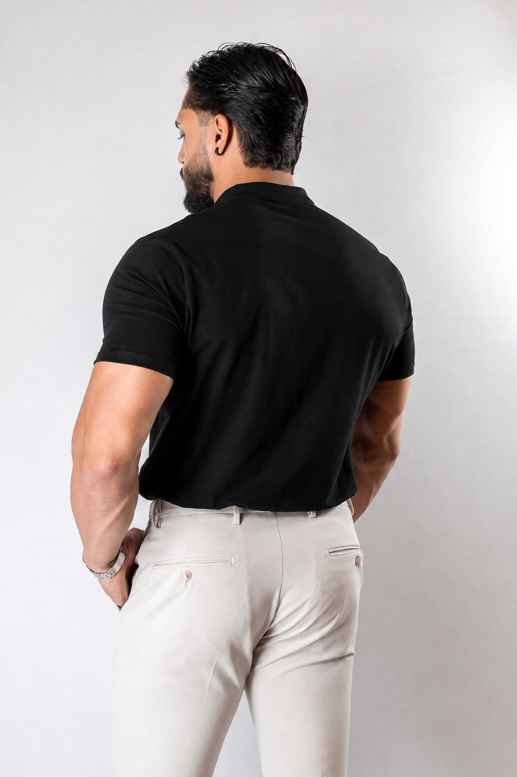 Camiseta Gola alta Preta - Algodão Egípcio