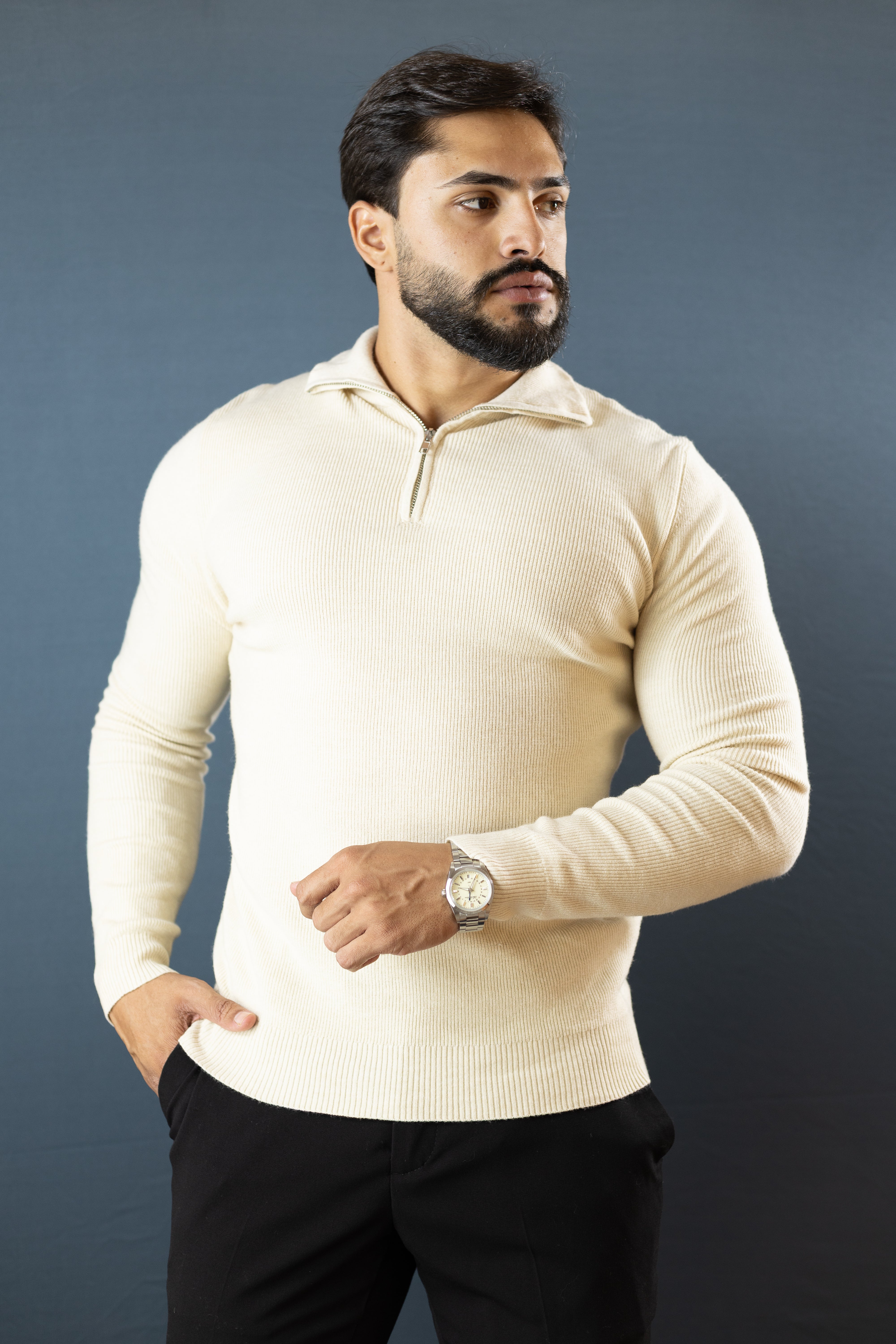Blusa de Tricot Masculina com Zíper e Gola Alta Off-white Casual