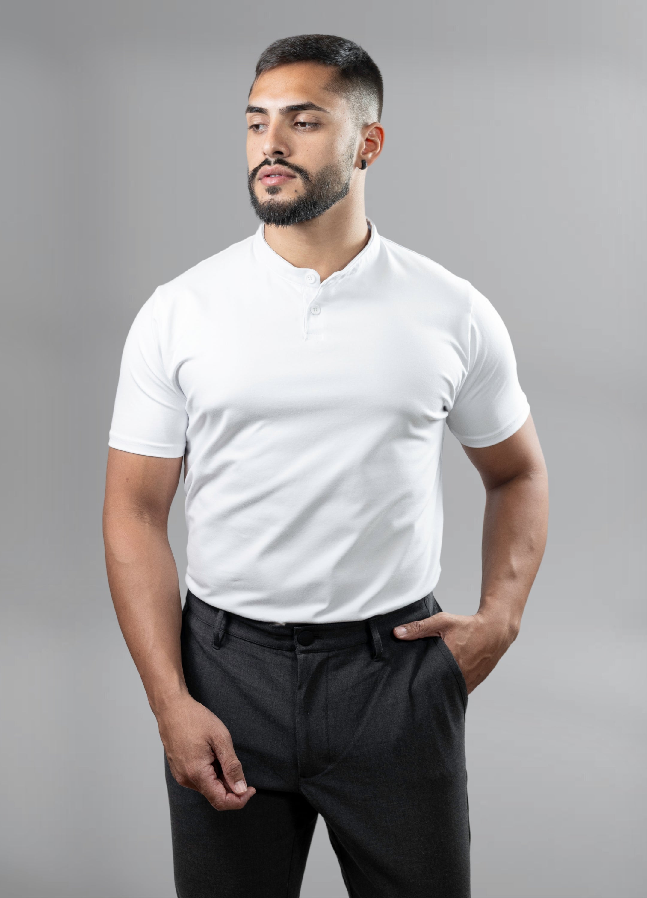 Camiseta Henley branca (gola padre)  - Algodão Egípcio