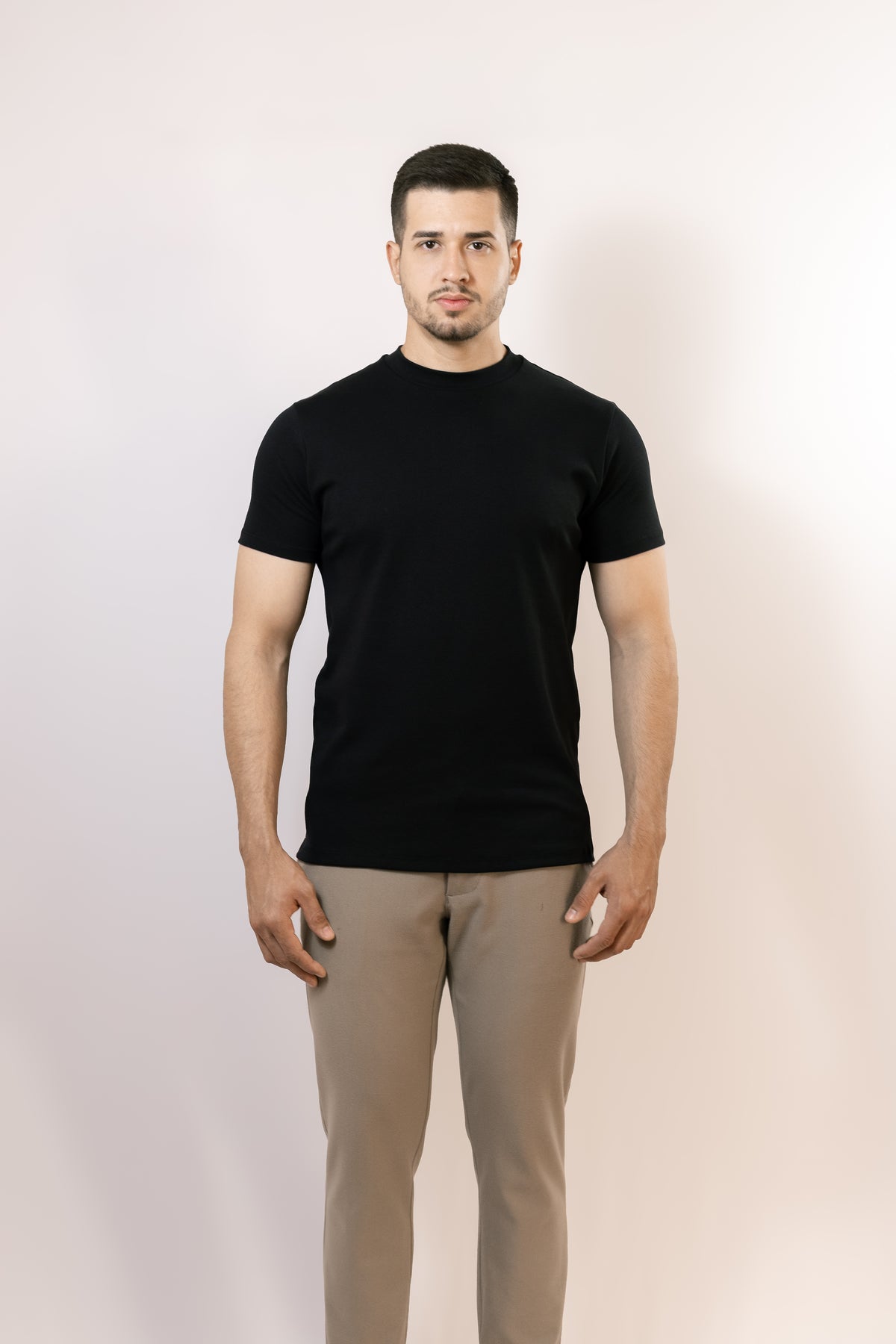 Camiseta Gola Alta Masculina Preta - Suedine mais grosso 250 g/m²