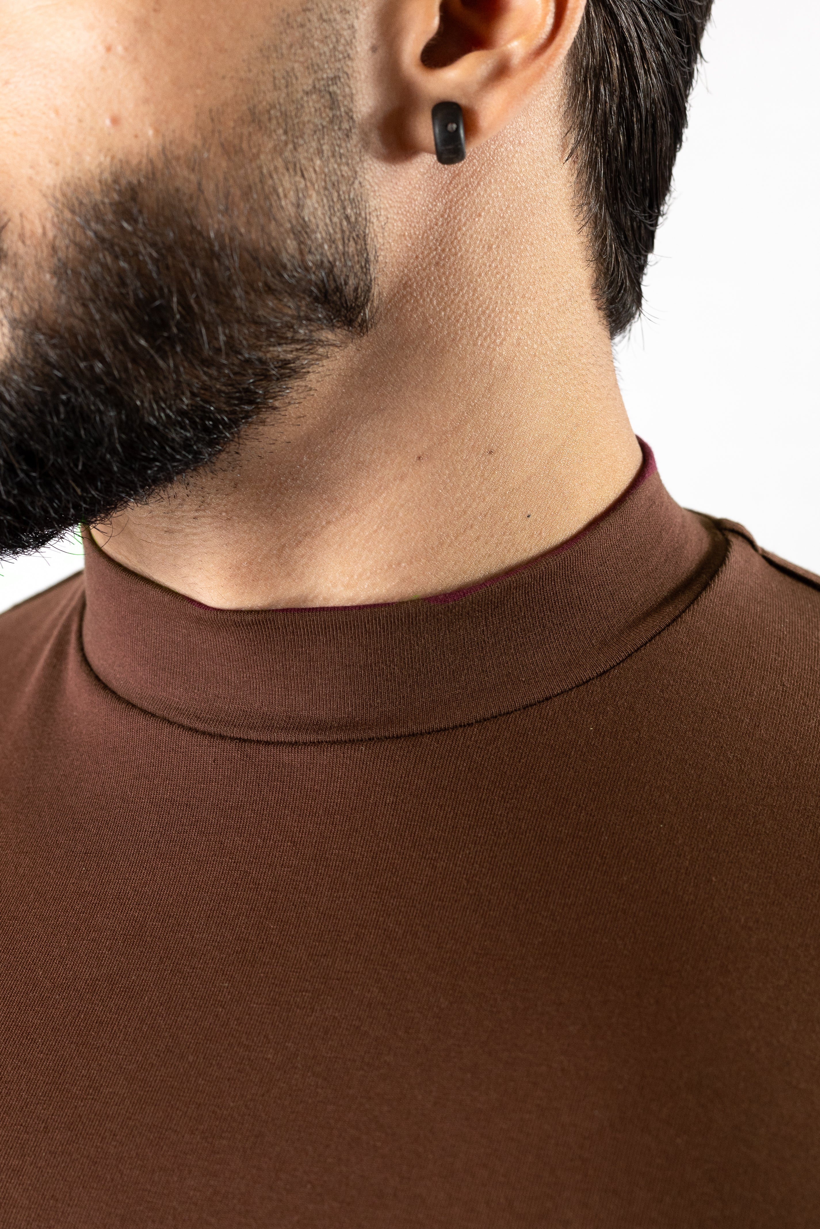 Camiseta Gola alta Marrom- Algodão Egípcio
