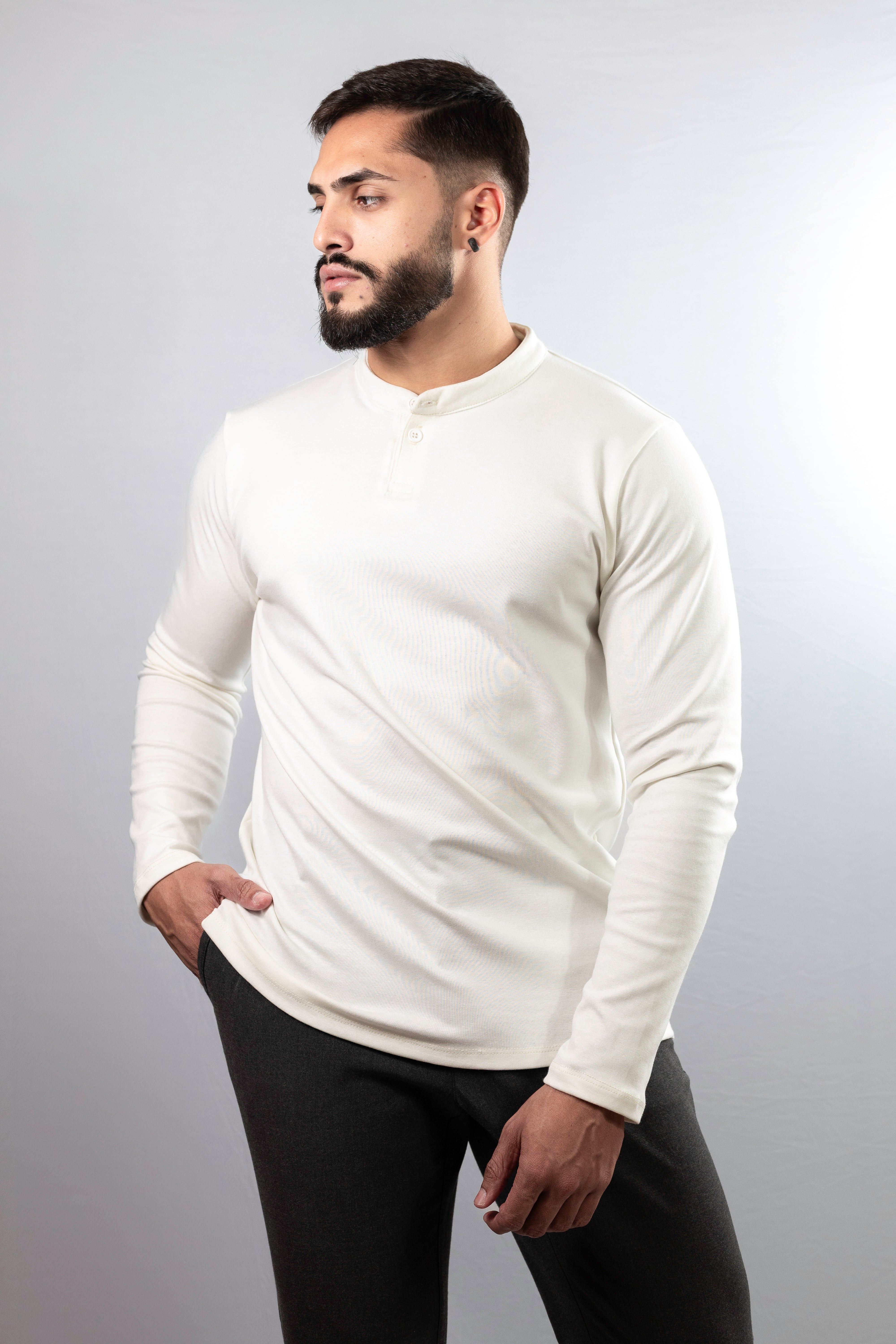 Camiseta Henley Off-White (manga longa)  SPECIAL