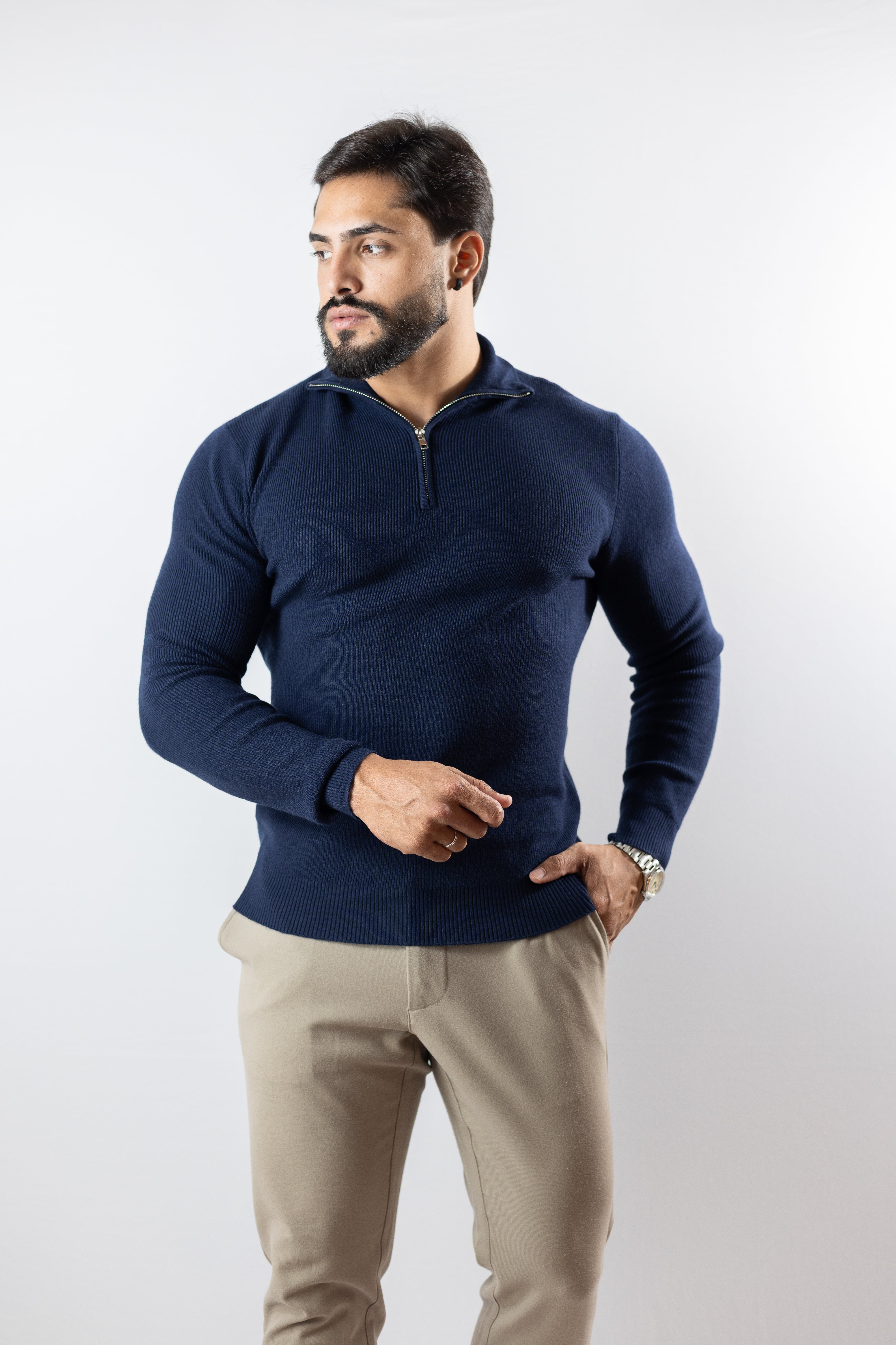 Blusa de Tricot Masculina com Zíper e Gola Alta Azul marinho Casual