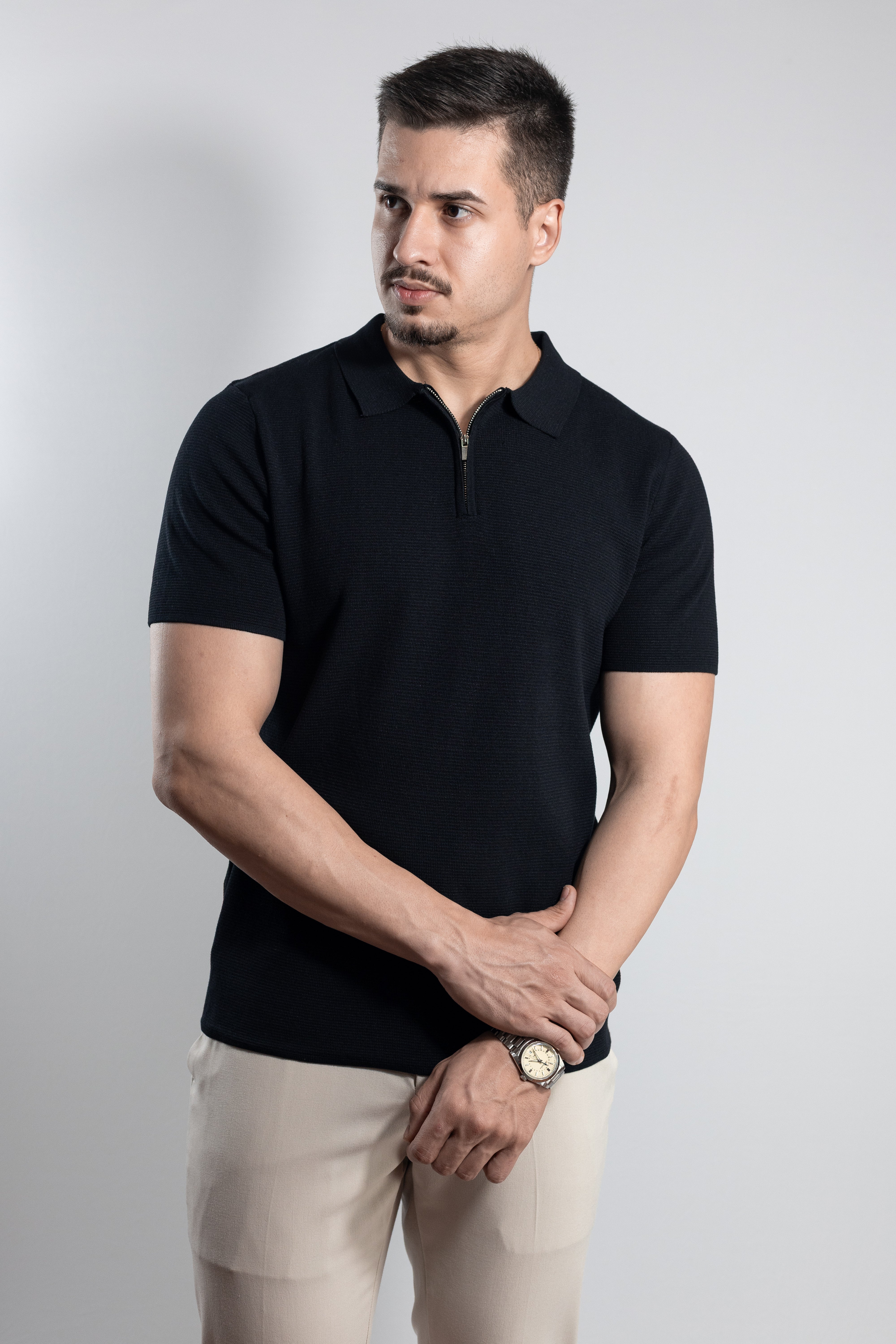 Polo Masculina de Tricot com Zíper Preta