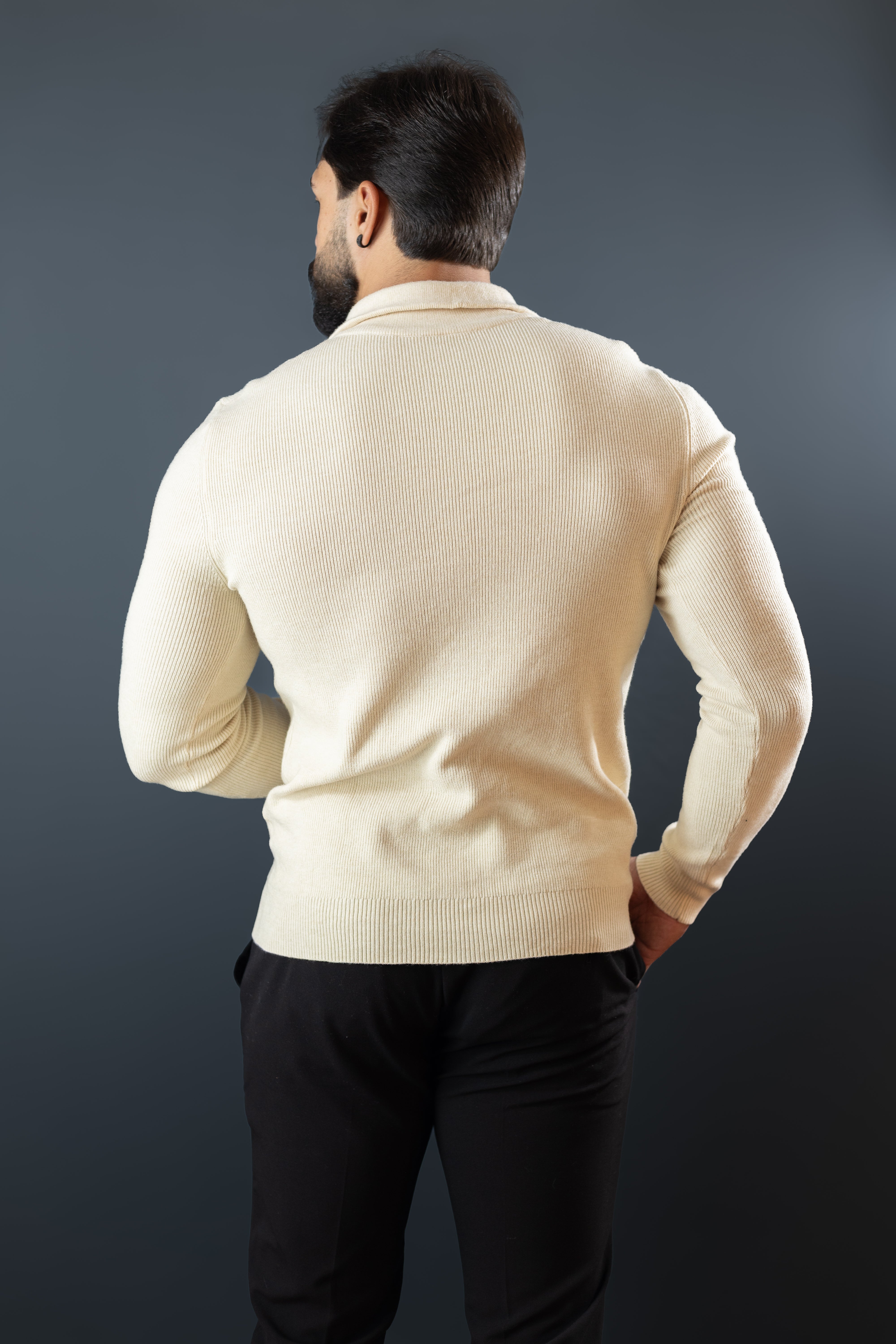 Blusa de Tricot Masculina com Zíper e Gola Alta Off-white Casual