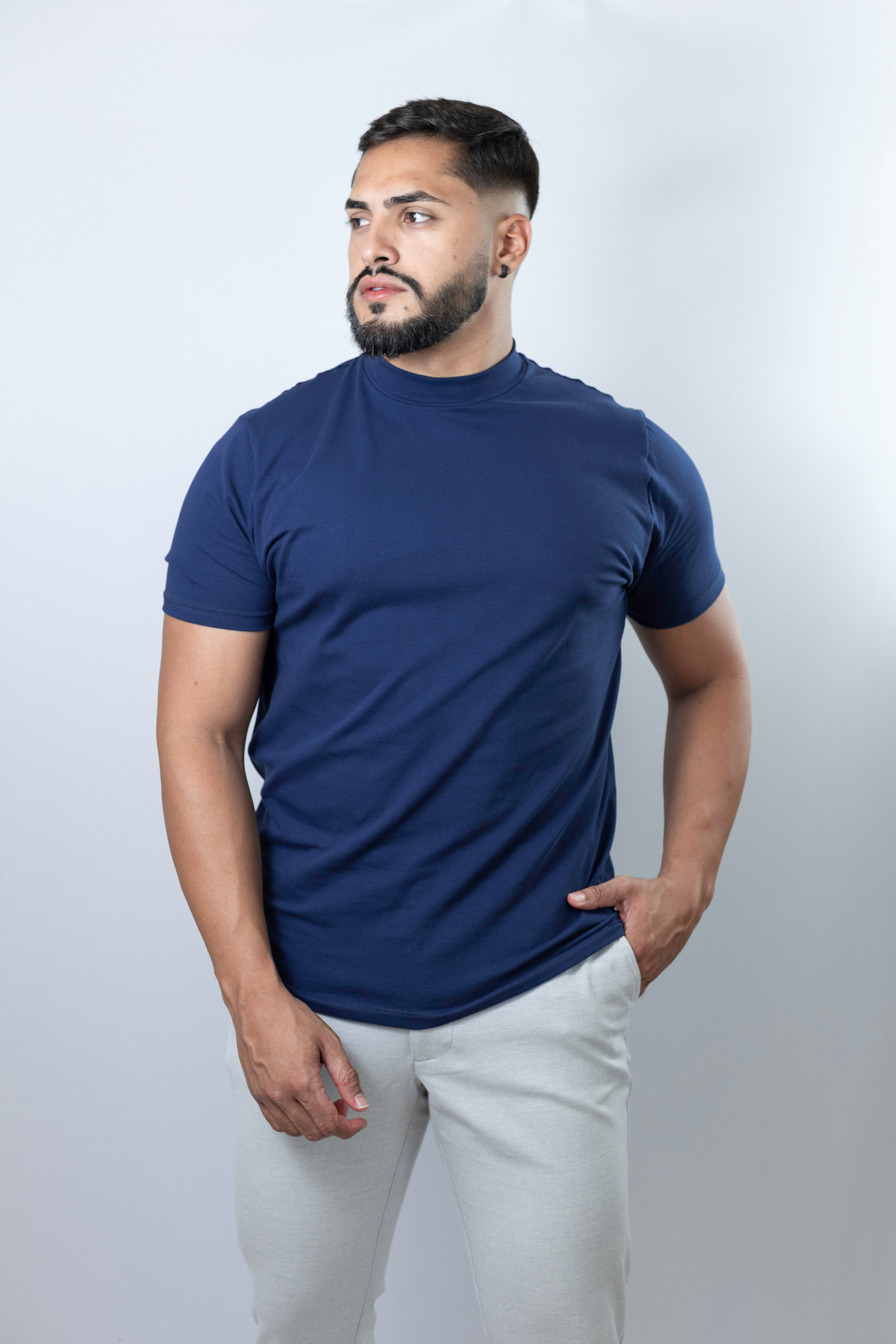Camiseta Gola alta Azul Marinho - Algodão Egípcio