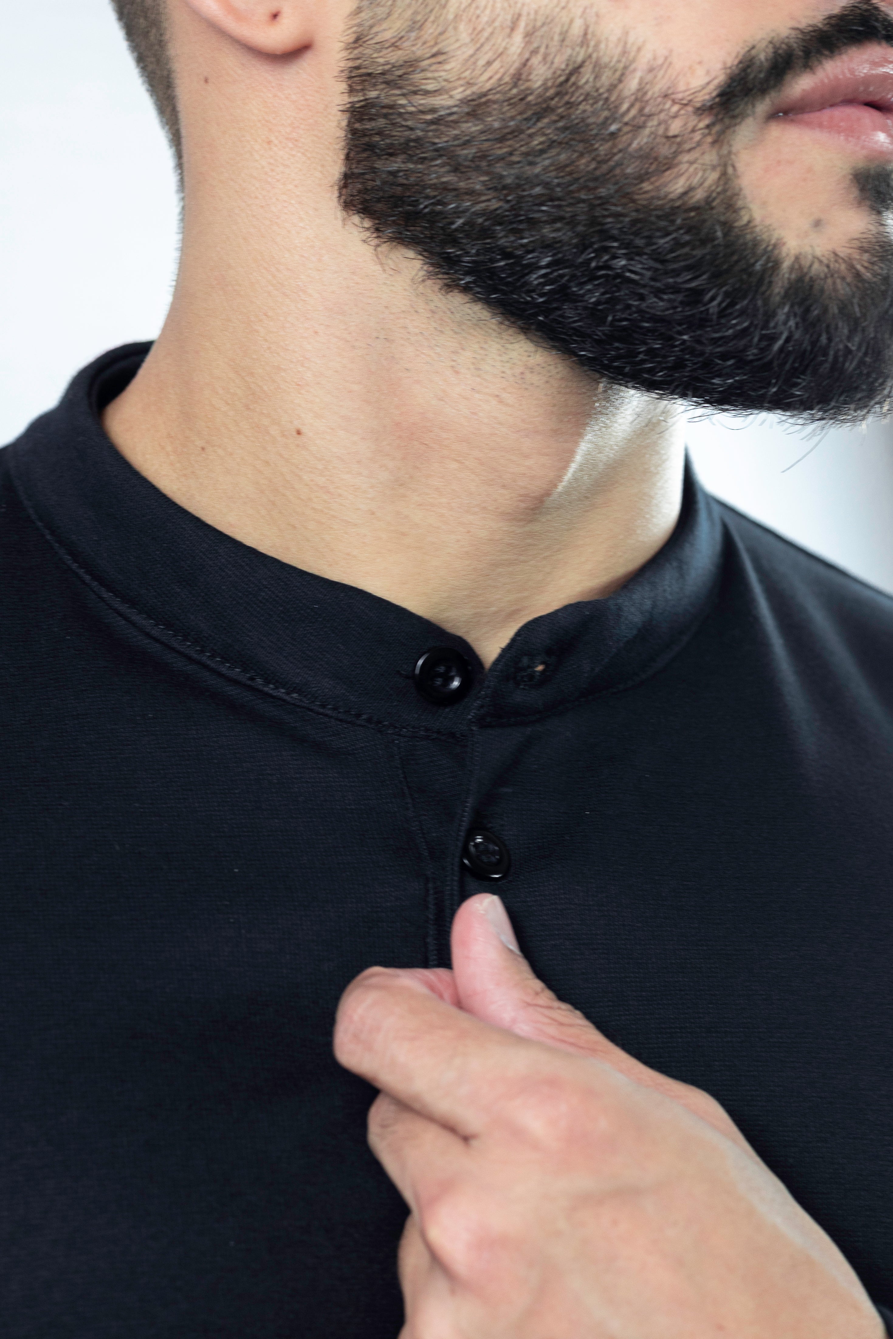 Camiseta Henley Preta (manga longa)  SPECIAL