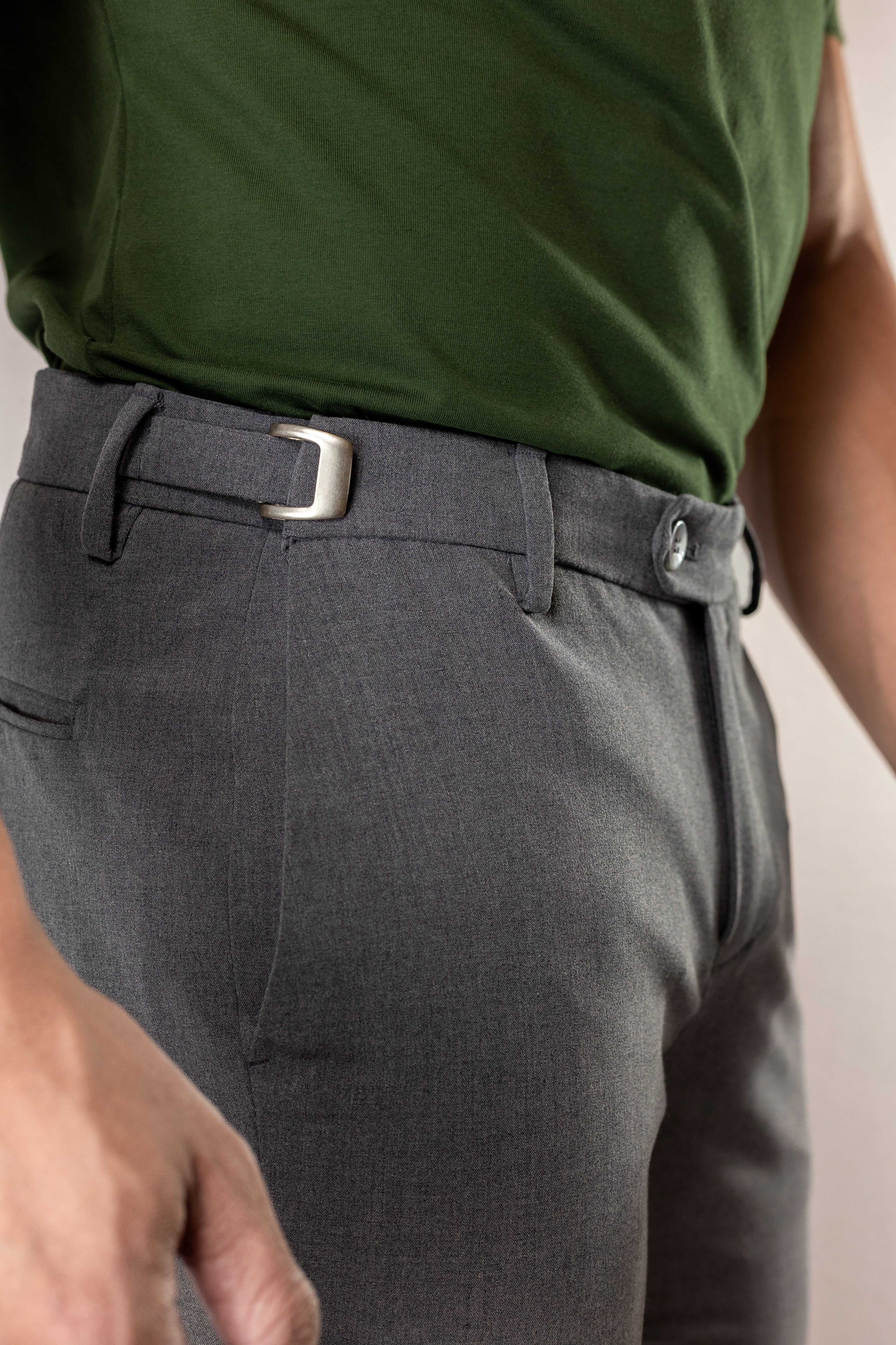 Calça de Alfaiataria TECH cinza