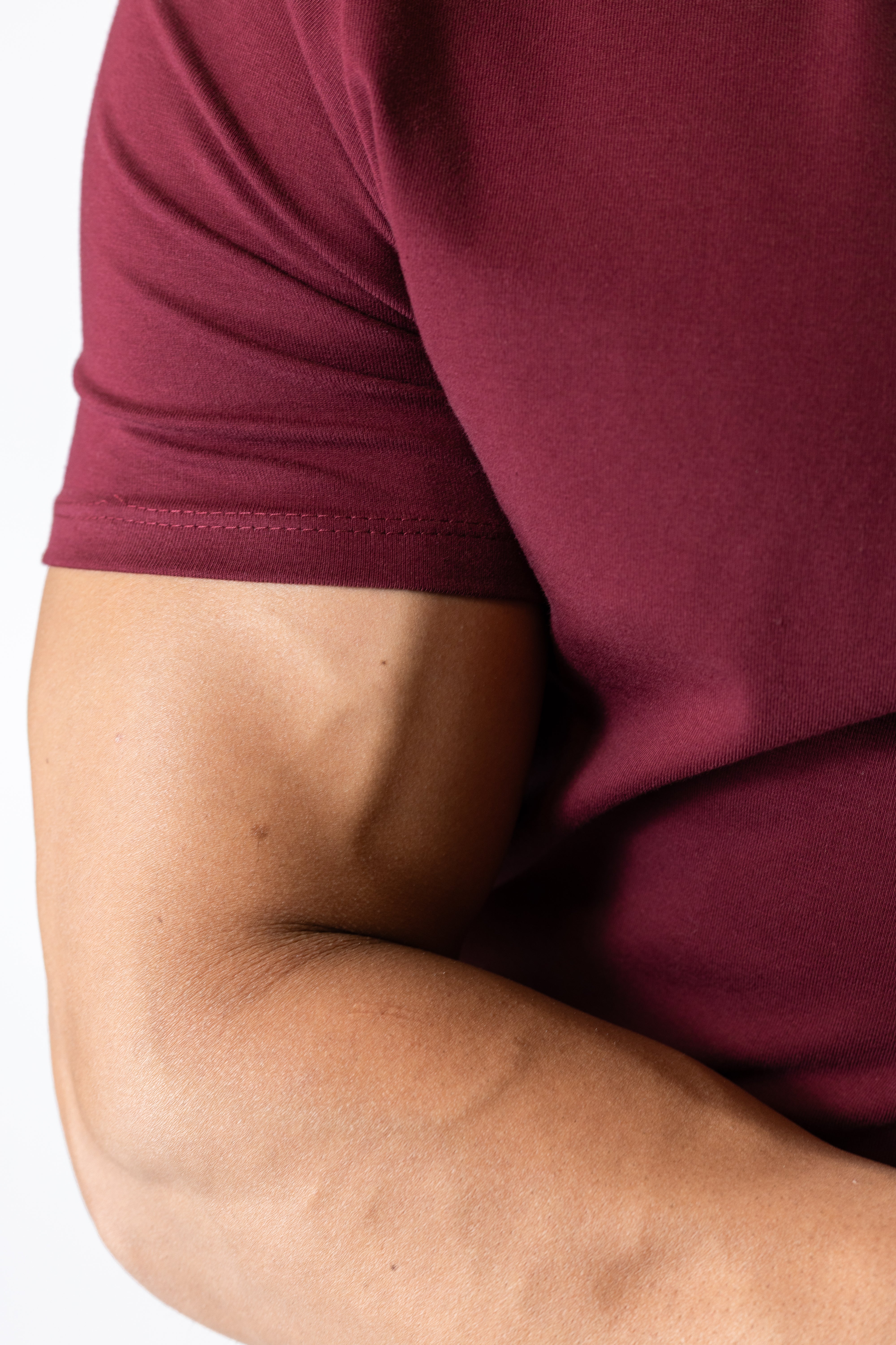 Camiseta básica bordô - Algodão Egípcio